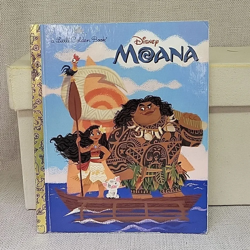 Disney's  Moana blu-ray‎ DVD , book and collectible action figures